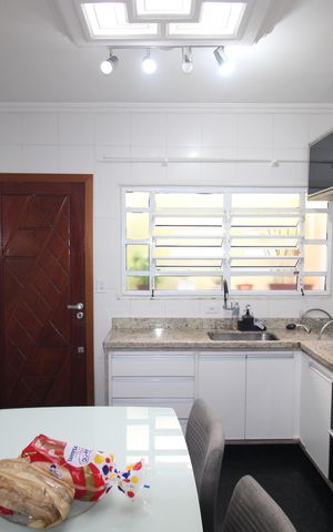 Casa à venda com 125m², 4 quartos e 2 vagasCozinha