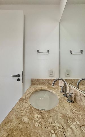 Apartamento para alugar com 73m², 2 quartos e 1 vaga Apartamento para alugar com 73m², 2 quartos e 1 vagaBanheiro da Suíte