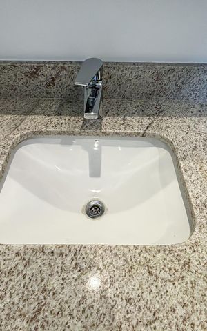 Apartamento para alugar com 60m², 2 quartos e sem vaga Apartamento para alugar com 60m², 2 quartos e sem vagaBanheiro social