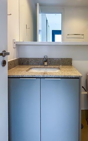 Apartamento para alugar com 60m², 2 quartos e sem vaga Apartamento para alugar com 60m², 2 quartos e sem vagaBanheiro social