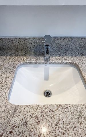 Apartamento para alugar com 45m², 2 quartos e sem vaga Apartamento para alugar com 45m², 2 quartos e sem vagaBanheiro da suíte