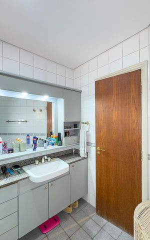 Apartamento à venda com 152m², 3 quartos e 3 vagasBanheiro da Suíte