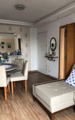Apartamento à venda com 76m², 2 quartos e 1 vaga Apartamento à venda com 76m², 2 quartos e 1 vagaSala
