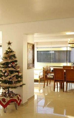 Apartamento para alugar com 241m², 3 quartos e 2 vagas