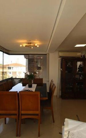 Apartamento para alugar com 241m², 3 quartos e 2 vagas