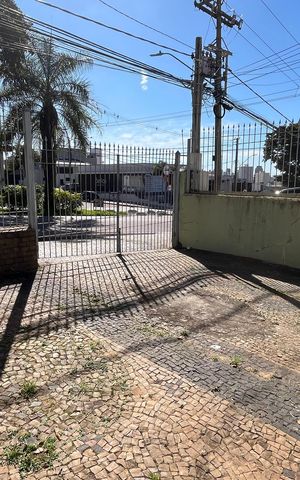 Casa para alugar com 263m², 3 quartos e 2 vagas Casa para alugar com 263m², 3 quartos e 2 vagasÁrea externa