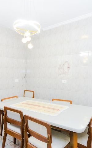 Casa à venda com 350m², 4 quartos e 3 vagasCozinha 