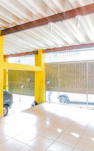 Casa à venda com 350m², 4 quartos e 3 vagasGaragem 