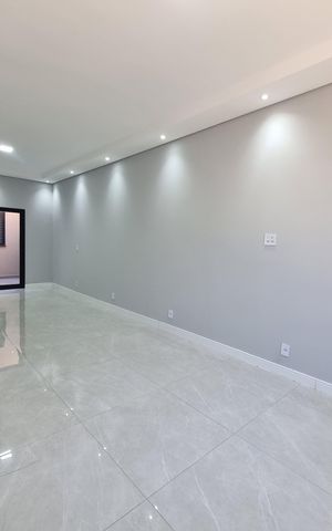 Casa de condomínio à venda com 200m², 3 quartos e 4 vagas Casa de condomínio à venda com 200m², 3 quartos e 4 vagasSala