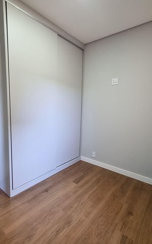 Casa de condomínio à venda com 200m², 3 quartos e 4 vagas