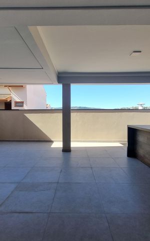 Casa de condomínio à venda com 200m², 3 quartos e 4 vagas Casa de condomínio à venda com 200m², 3 quartos e 4 vagasÁrea externa