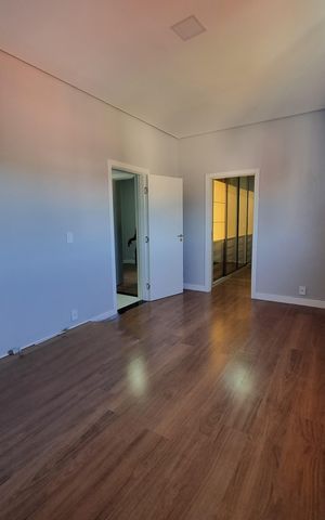 Casa de condomínio à venda com 200m², 3 quartos e 4 vagas Casa de condomínio à venda com 200m², 3 quartos e 4 vagasSala