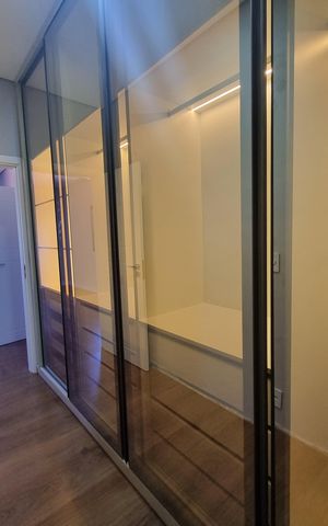 Casa de condomínio à venda com 200m², 3 quartos e 4 vagas Casa de condomínio à venda com 200m², 3 quartos e 4 vagasQuarto