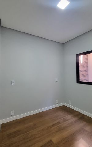 Casa de condomínio à venda com 200m², 3 quartos e 4 vagas Casa de condomínio à venda com 200m², 3 quartos e 4 vagasQuarto