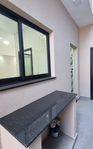 Casa de condomínio à venda com 200m², 3 quartos e 4 vagas Casa de condomínio à venda com 200m², 3 quartos e 4 vagasÁrea de serviço