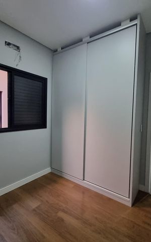 Casa de condomínio à venda com 200m², 3 quartos e 4 vagas Casa de condomínio à venda com 200m², 3 quartos e 4 vagasQuarto