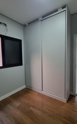 Casa de condomínio à venda com 200m², 3 quartos e 4 vagas Casa de condomínio à venda com 200m², 3 quartos e 4 vagasQuarto