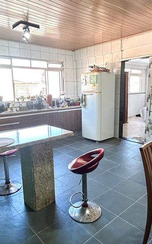 Casa para alugar com 220m², 5 quartos e sem vaga Casa para alugar com 220m², 5 quartos e sem vagaCozinha