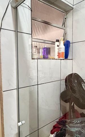 Casa para alugar com 220m², 5 quartos e sem vaga Casa para alugar com 220m², 5 quartos e sem vagaBanheiro 1