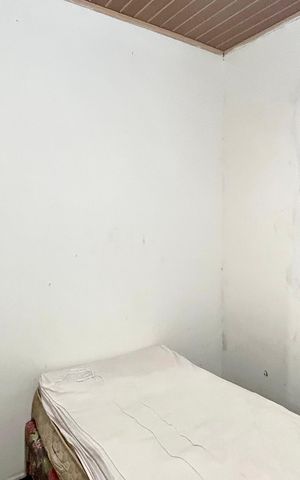 Casa para alugar com 220m², 5 quartos e sem vaga Casa para alugar com 220m², 5 quartos e sem vagaQuarto 4