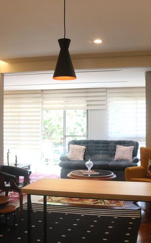 Apartamento para alugar com 172m², 3 quartos e 2 vagasSala