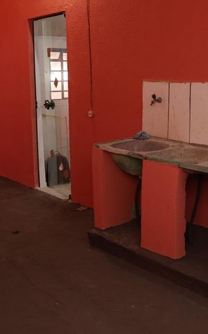 Casa para alugar com 100m², 2 quartos e 1 vagaÁrea de serviço