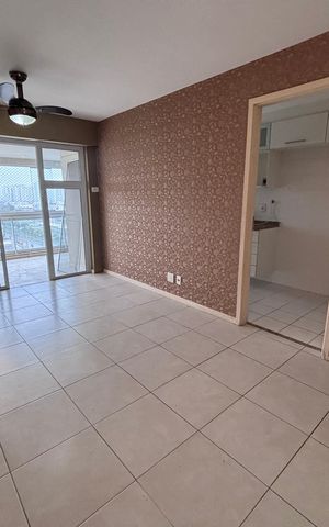 Apartamento à venda com 75m², 2 quartos e 1 vaga Apartamento à venda com 75m², 2 quartos e 1 vagaSala
