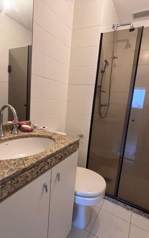 Apartamento à venda com 75m², 2 quartos e 1 vaga Apartamento à venda com 75m², 2 quartos e 1 vagaBanheiro