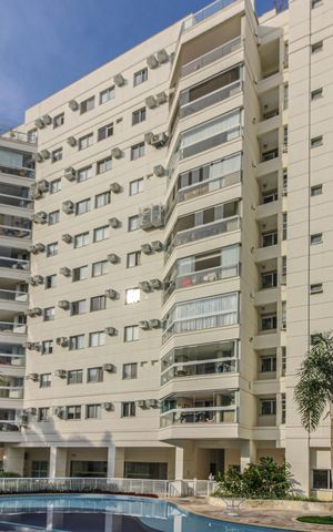 Apartamento à venda com 75m², 2 quartos e 1 vaga Apartamento à venda com 75m², 2 quartos e 1 vagaFachada