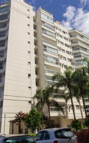 Apartamento à venda com 75m², 2 quartos e 1 vaga Apartamento à venda com 75m², 2 quartos e 1 vagaFachada