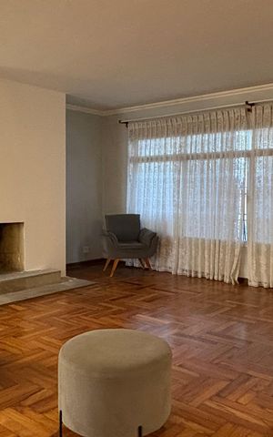 Casa para alugar com 525m², 3 quartos e 2 vagas