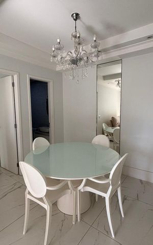 Apartamento à venda com 50m², 1 quarto e 1 vaga Apartamento à venda com 50m², 1 quarto e 1 vagaSala de Jantar