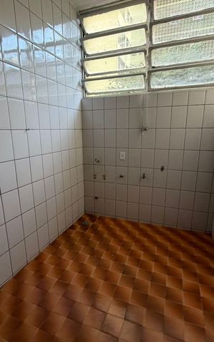 Apartamento para alugar com 76m², 2 quartos e sem vaga Apartamento para alugar com 76m², 2 quartos e sem vagaBanheiro