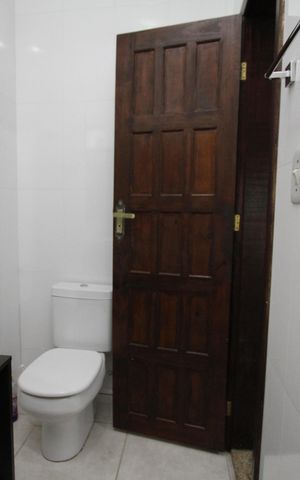 Casa à venda com 360m², 4 quartos e 4 vagasBanheiro 1