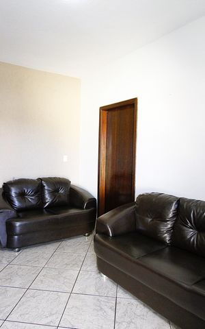 Casa à venda com 360m², 4 quartos e 4 vagasSala