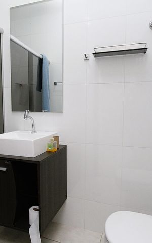 Casa à venda com 360m², 4 quartos e 4 vagasBanheiro 1