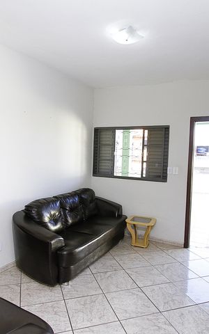 Casa à venda com 360m², 4 quartos e 4 vagasSala