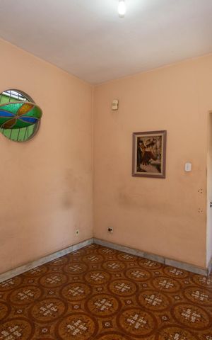 Casa à venda com 245m², 4 quartos e 2 vagas Casa à venda com 245m², 4 quartos e 2 vagasSala