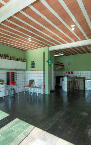 Casa à venda com 245m², 4 quartos e 2 vagas Casa à venda com 245m², 4 quartos e 2 vagasEspaço gourmet