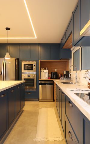 Apartamento à venda com 163m², 3 quartos e 3 vagasCozinha e Área de serviço 