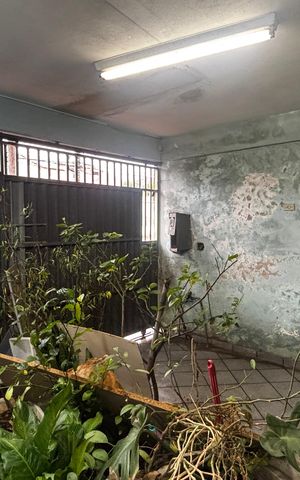 Casa à venda com 165m², 2 quartos e 2 vagas Casa à venda com 165m², 2 quartos e 2 vagasGaragem