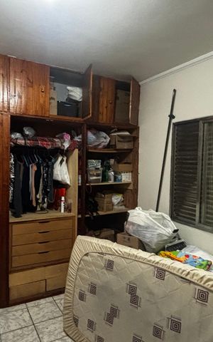 Casa à venda com 165m², 2 quartos e 2 vagas Casa à venda com 165m², 2 quartos e 2 vagasQuarto 1