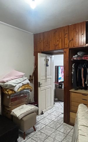 Casa à venda com 165m², 2 quartos e 2 vagas Casa à venda com 165m², 2 quartos e 2 vagasQuarto 1