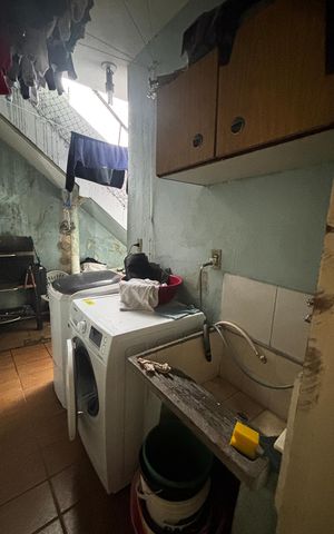 Casa à venda com 165m², 2 quartos e 2 vagas Casa à venda com 165m², 2 quartos e 2 vagasÁrea de Serviço