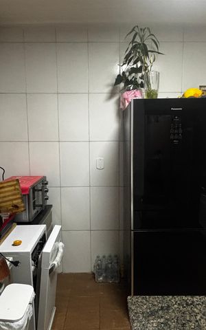 Casa à venda com 165m², 2 quartos e 2 vagas Casa à venda com 165m², 2 quartos e 2 vagasCozinha
