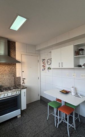 Apartamento à venda com 122m², 4 quartos e 3 vagas