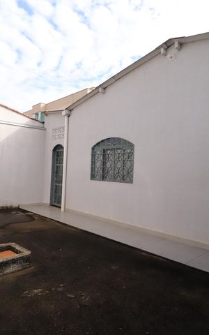 Casa para alugar com 160m², 3 quartos e 4 vagasQuintal