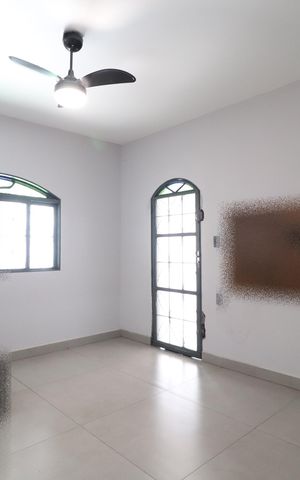 Casa para alugar com 160m², 3 quartos e 4 vagasSala