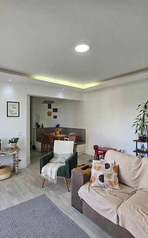 Apartamento à venda com 106m², 3 quartos e 2 vagas Apartamento à venda com 106m², 3 quartos e 2 vagasSala