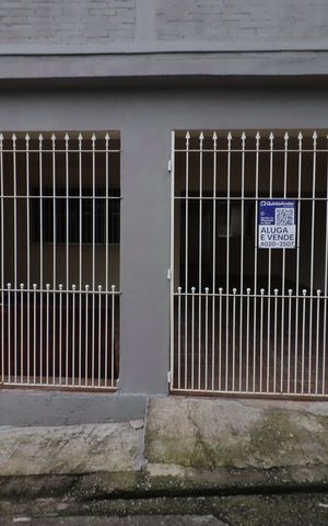 Casa para alugar com 172m², 4 quartos e 2 vagasFachada
